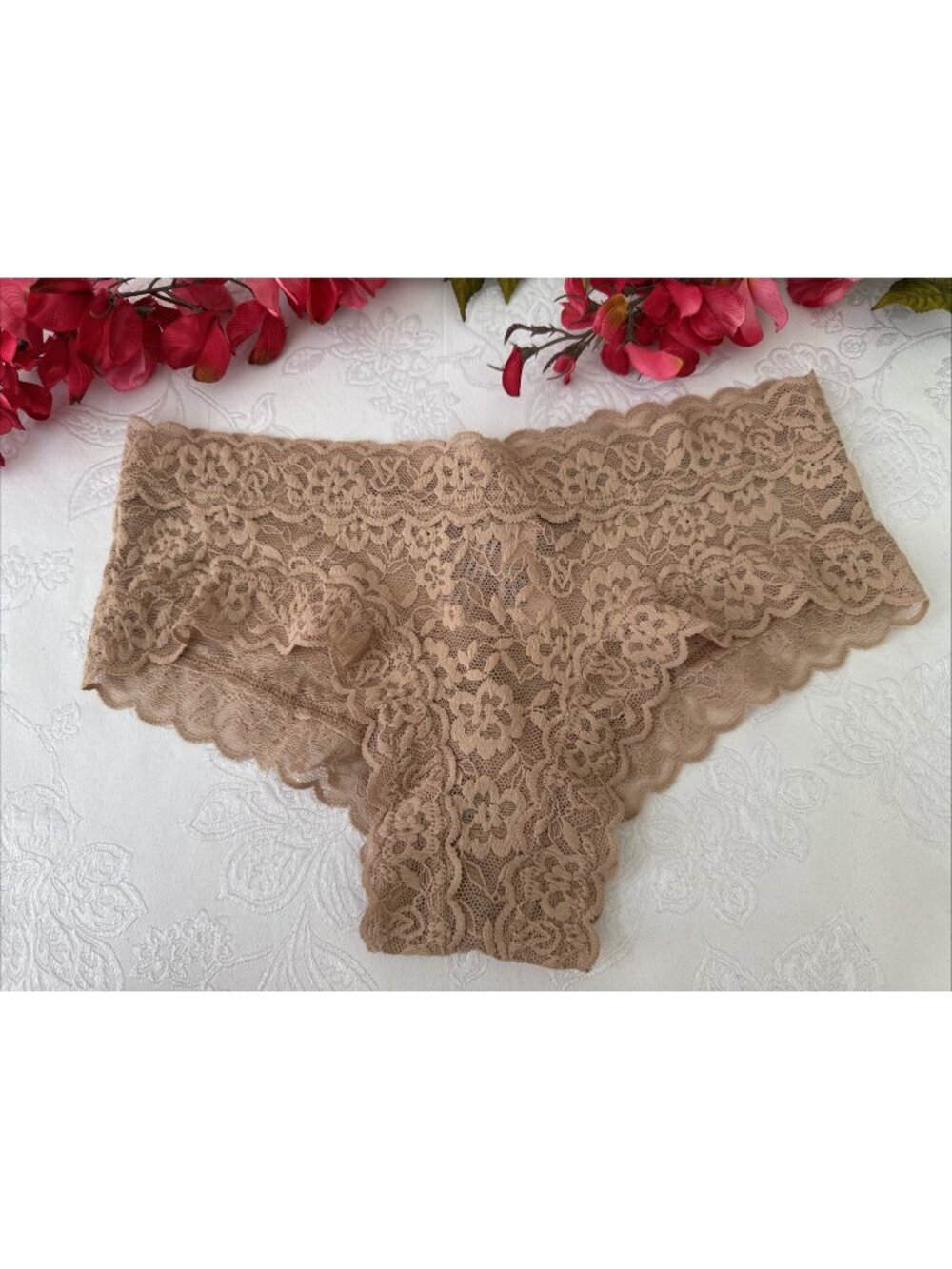 VICTORIA'S SECRET XS NUDE TAN LACE CHEEKY FLORAL PANTIES SUMMER NWT